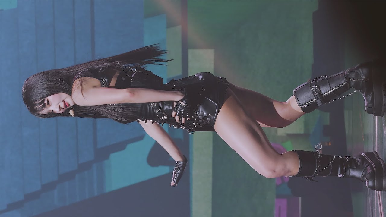 [4K60P] 250614 레드벨벳 슬기 Red Velvet SEULGI - 놀이 (Naughty) 직캠 Fancam @2025 Concert Tour BALANCE