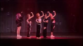 Download lagu Le Sserafim (르세라핌) - ANTIFRAGILE (Live at Jiexpo Jakarta) - Flame rises in Jakarta - 20231003