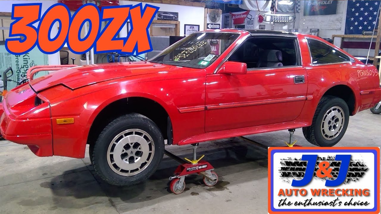 1986 Nissan 300ZX Part Out: J & J Auto Wrecking Test Video Stock