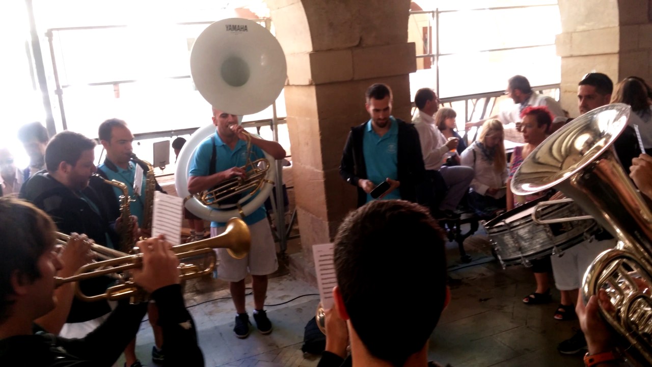 Abriendo Puertas | Gloria Estefan - Txaranga Malatxo 2017