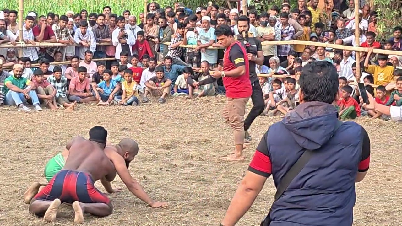 গাজীপুরে পীর শাহবাজ (রা.)-এর ওরশে কুস্তি প্রতিযোগিতা: প্রধান অতিথি এমপি অধ্যক্