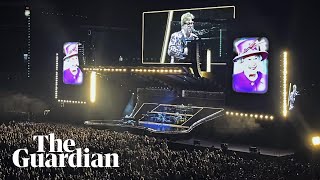 Elton John's tribute to Queen Elizabeth II at Toronto concert: 'I'm glad she's at peace'