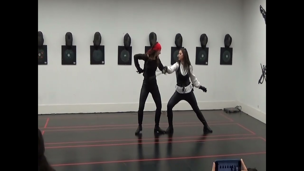 Loredana Pirvu y Elvira Soto esgrima escenica 2022