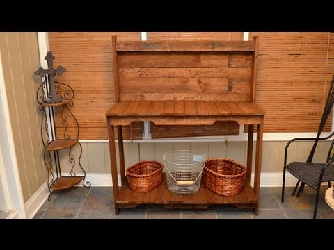 build-a-garden-potting-work-table-for-free-out-of-old-wood-pallets!