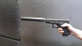 Glock 19 Gen 2 suppressed shooting with a Rugged Obsidian 45 Resimi
