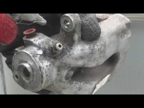 peugeot 307 rear brake caliper rebuild (DIY)