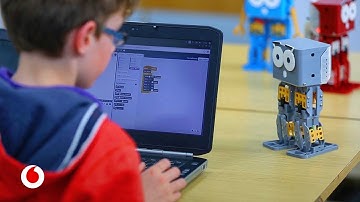 Marty, el robot que enseña a los niños a programar bailando