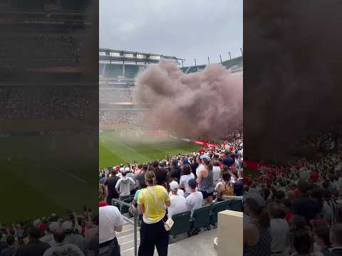 مشهد لا يصدق جماهير الوداد حرقت الملعب ضد يوفنتوس الإيطالي واحتجاج جمهور اليوفنتوس  