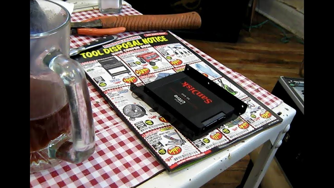 Installing the mounting tray for SSD hard drive