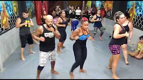 AEROBOXE COM VANESSA MACHADO