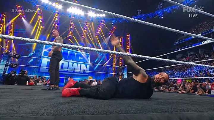 Randy Orton and LA Knight attacks The Bloodline - WWE SmackDown 12/1/2023