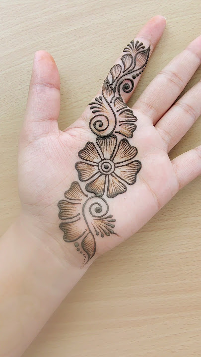 Front hand simple and beautiful Mehandi design #mehndi #henna #mehandidesigns #letestmehndi
