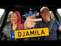 Djamila celina  bij andy in de auto