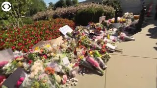 People gather at the Supreme Court on Saturday to mourn Justice Ginsburg