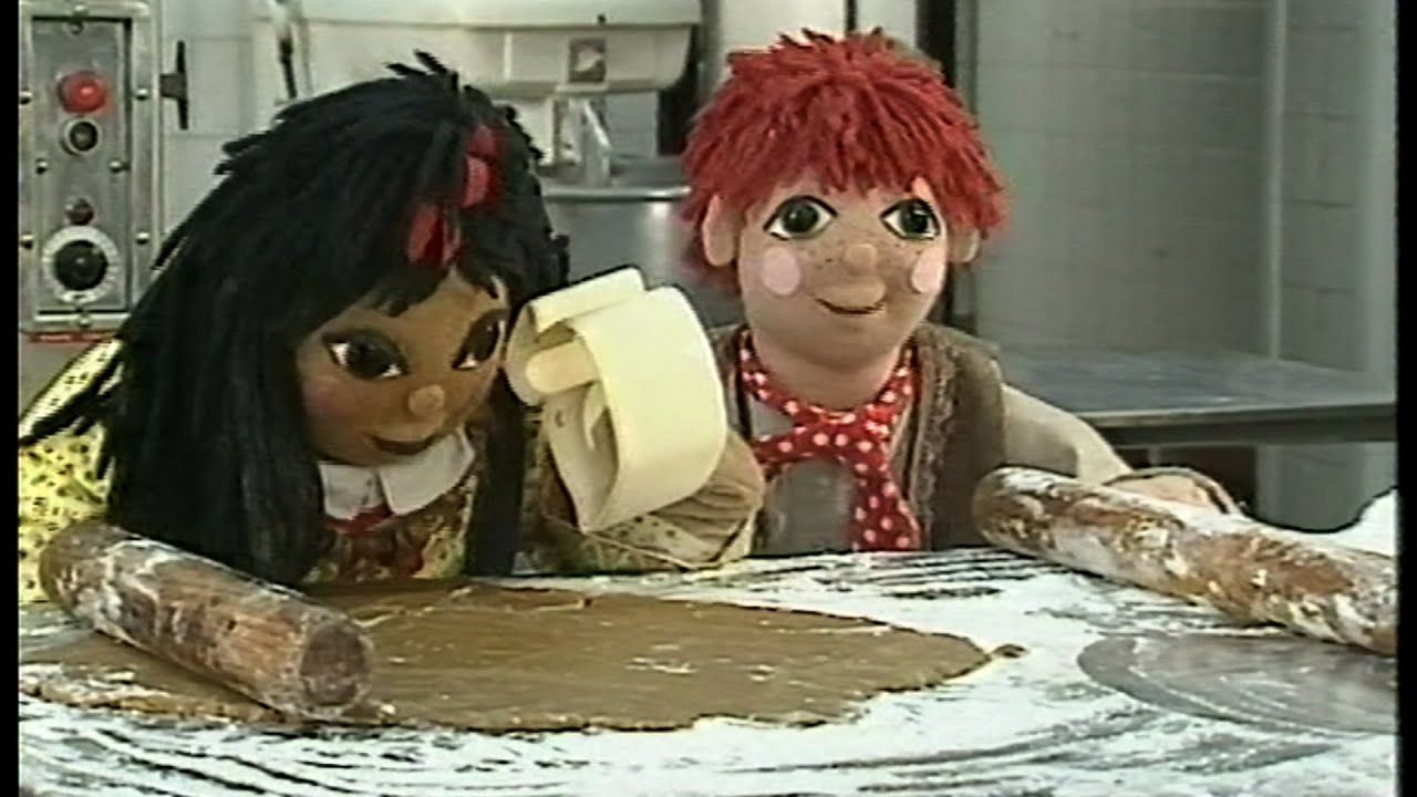 Rosie Jim 03x05 Gingerbread Man Pat Hutchins 1995 YouTube rosie-jim-03x05-gingerbread-man-pat-hutchins-1995-youtube