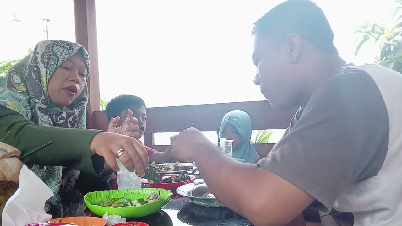 Berwisata di waduk pondok Ngawi