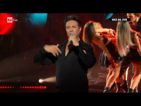 Tale e Quale Show 2023 | Puntata 7, 3 novembre | Alex Belli come 'Ricky Martin' canta '(un,dos,tres)Maria'
