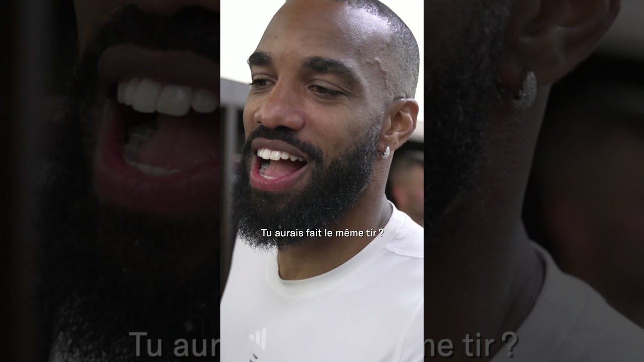 Quand Lacazette découvre qu'il a qualifié l'OL en Europa League 😂 