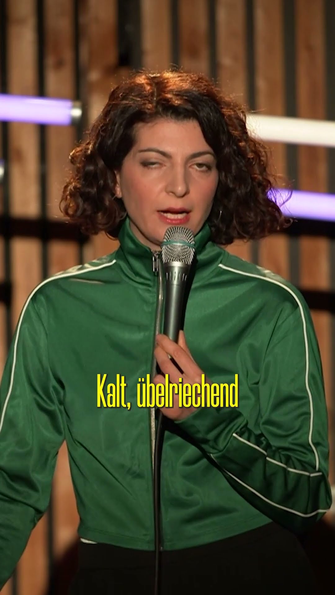Schmackofatz | Filiz Tasdan bei &amp;quot;falsch, aber lustig&amp;quot; - YouTube