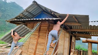 Life on the farm: Making roofing frames on both sides of the porch - Single mom