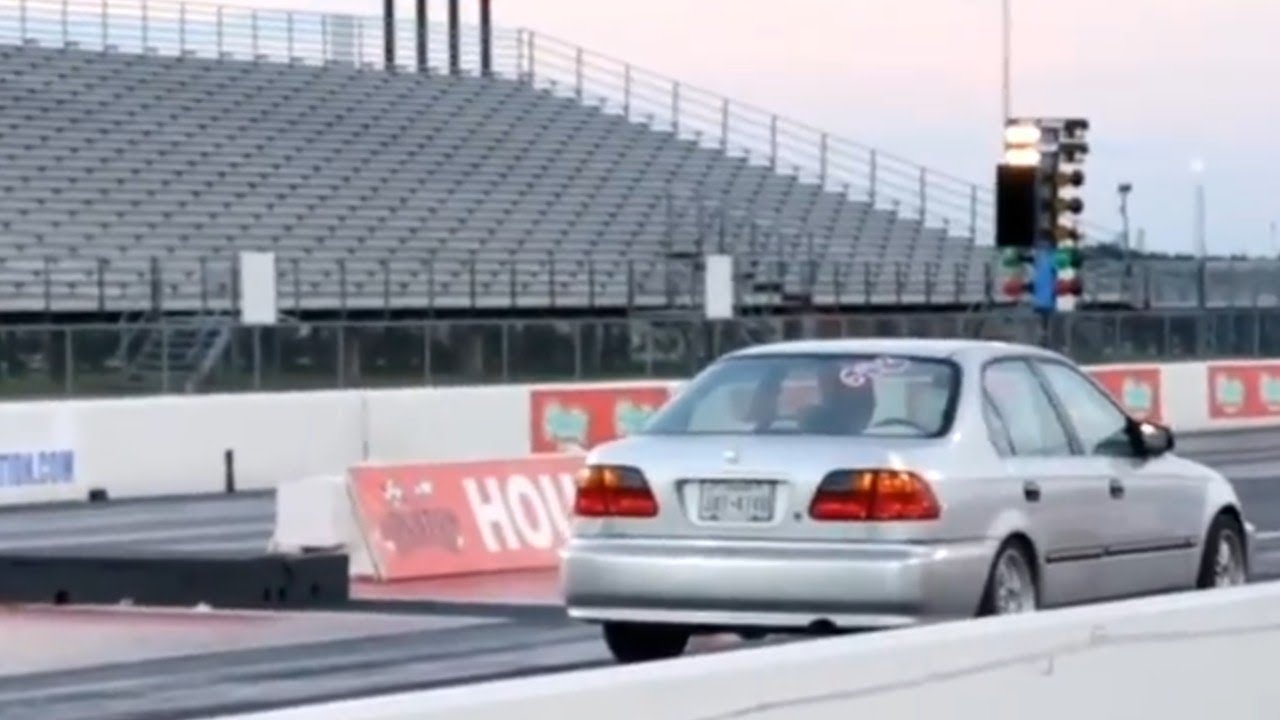 Ebay Turbo Civic Hits The 1 4 Mile D16y7 On 8psi Untuned Keeps Up With A Wrx Auto Corvette Youtube