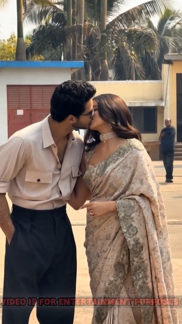 'Ishaan Khattar ❤️ Tara Sutaria | Steamy Kiss 💋🔥 Unseen Romance! 😍🎬'