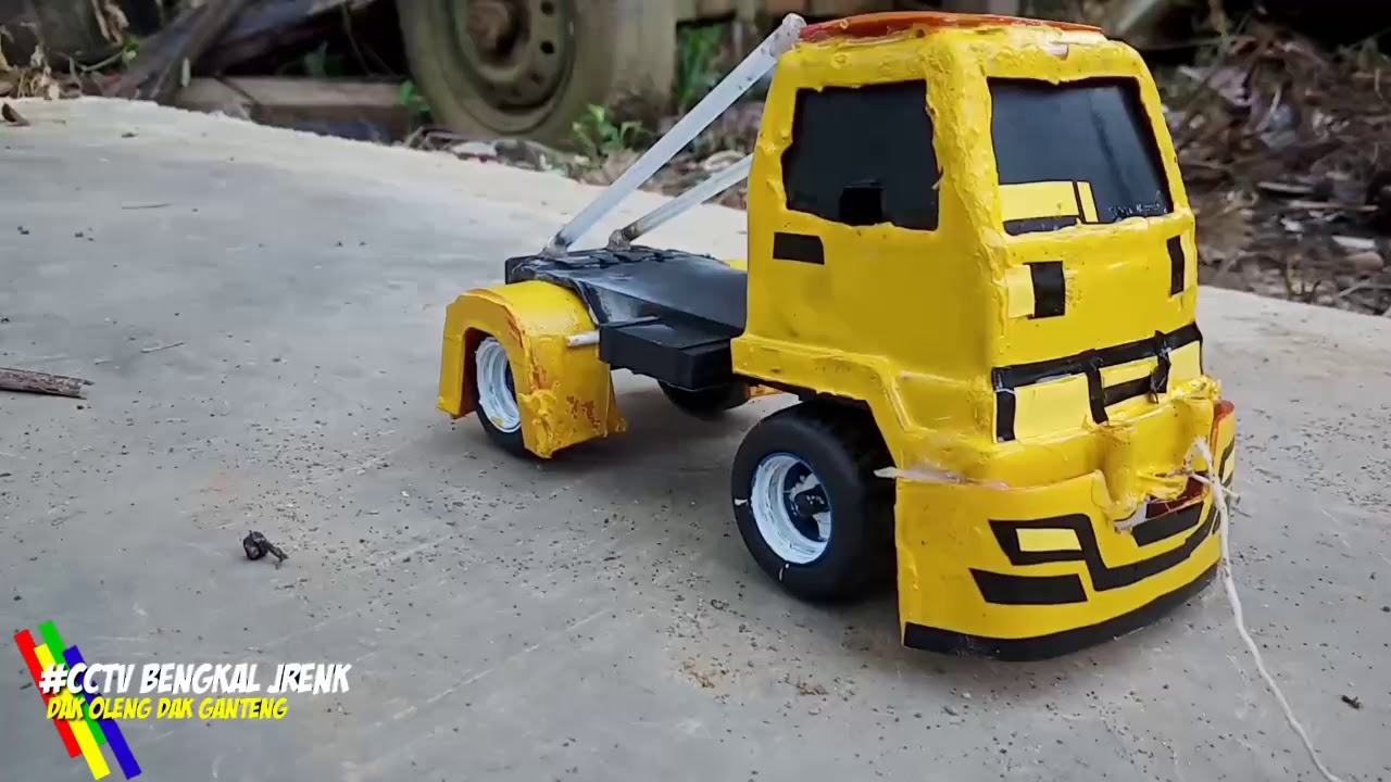  Miniatur truk plastik  truk  bos cantik bukan bos galak 