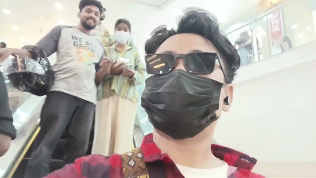 lulu mall ahin   thil jong a hoi thei in nom jong a nom e ache kha lou lai ho jong  khatvei beh ong 