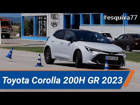 Toyota Corolla 200H GR Sport 2023 - Maniobra de esquiva (moose test) y eslalon | km77.com