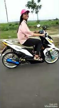 Cewek Cantik Pake Matic