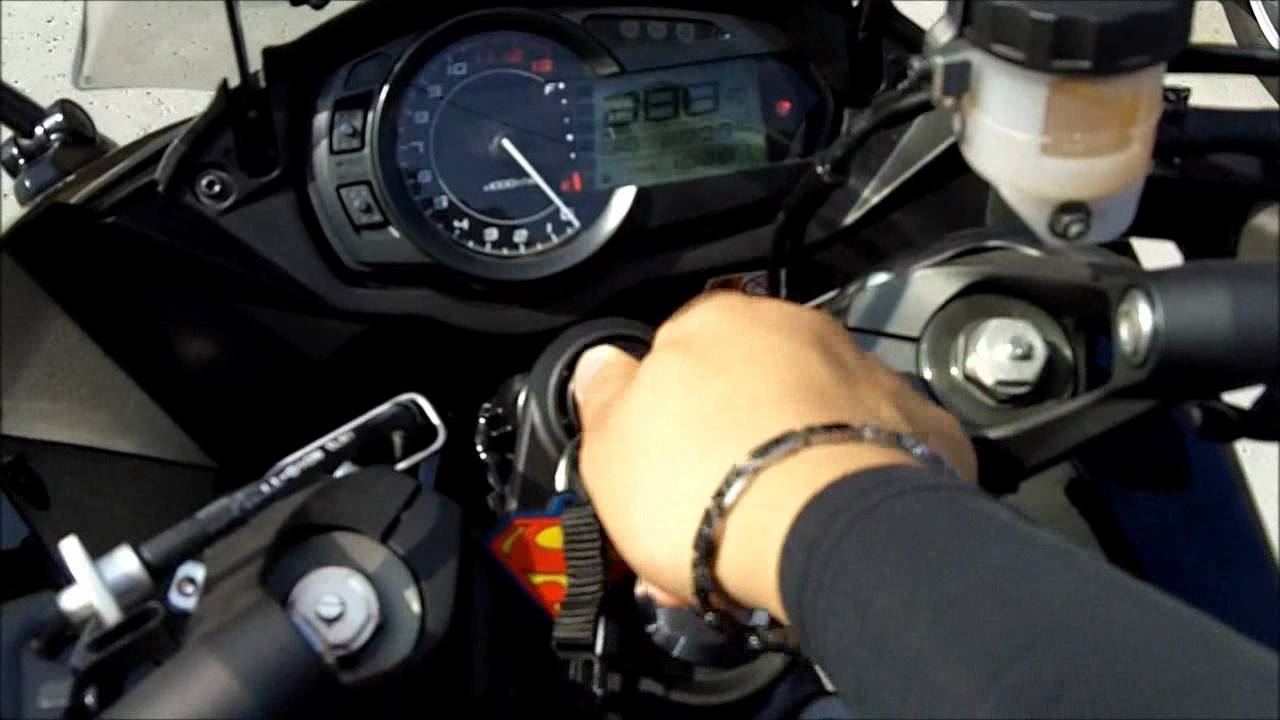 2011 Kawasaki 1000 Walk Around and Engine Sound. Kodak Zi8 HD Video