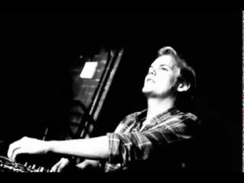 Avicii - Wake Me Up Unplugged Version