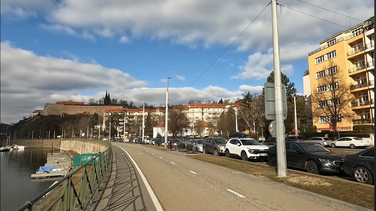 💚 One Walk a Day #1 | Lunch Walk – February 15 -2026