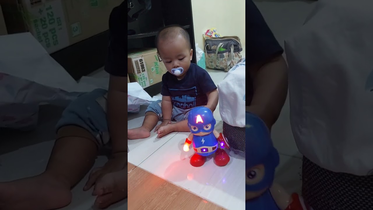 ROBOT DANCE Captain America mainan anak