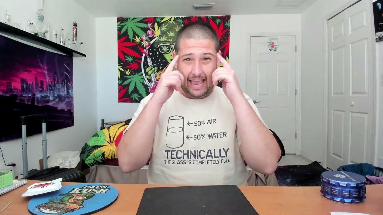 Let's review Sunburn's 1 gram Flower....Can you tell a difference in their strains!?!