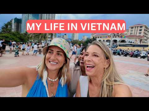 It Never Slows Down Around Here #danangvietnam #whatsusandoes