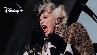 Cruella se desespera por su abrigo de Dálmatas – 101 Dálmatas (Español Latino HD)