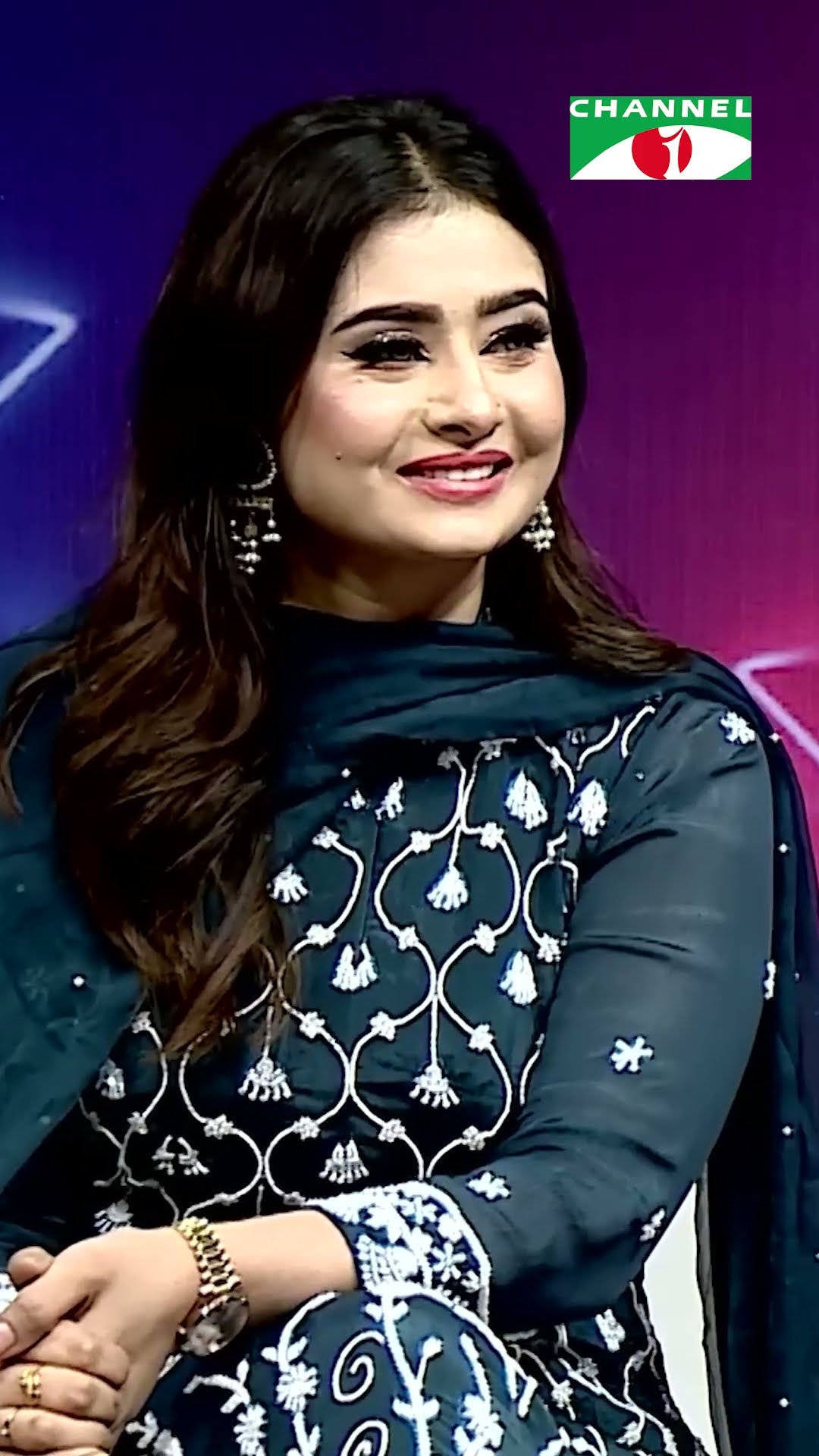 দুইটির মধ্যে কোন চরিত্রটি তুমি করতে চাও | Channel i Tv