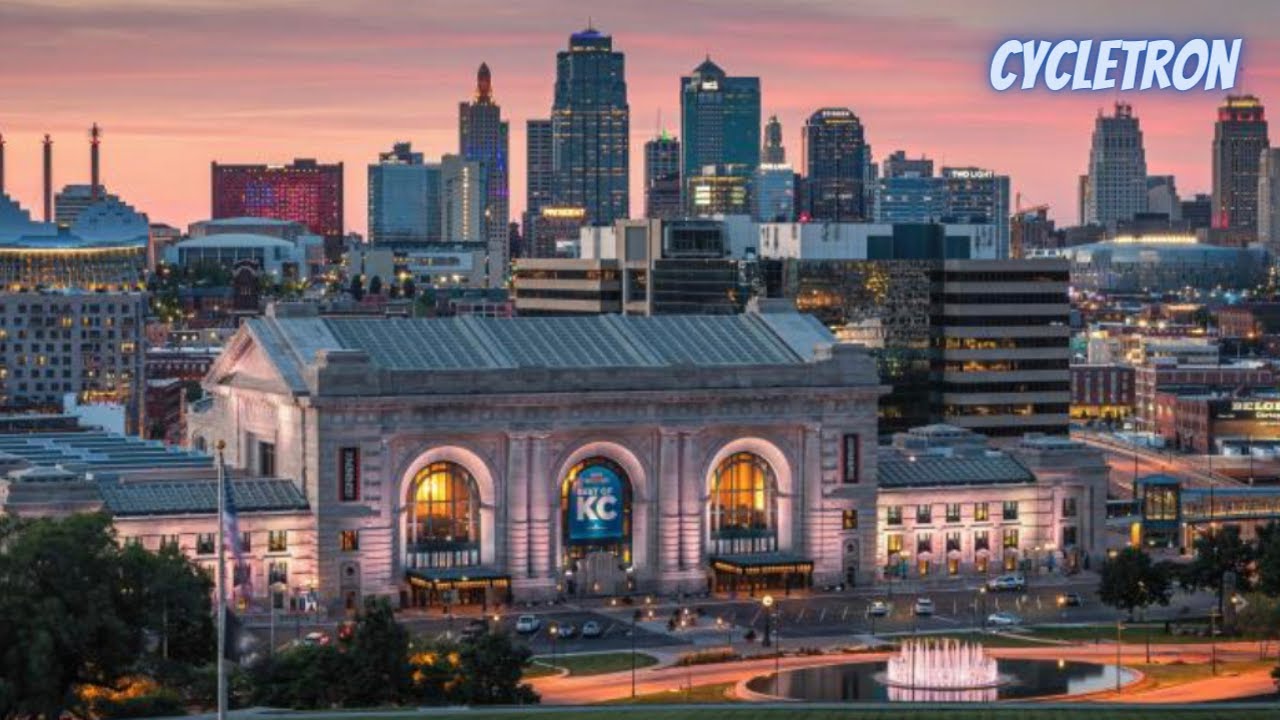 A Motorcycle Tour of Downtown Kansas City