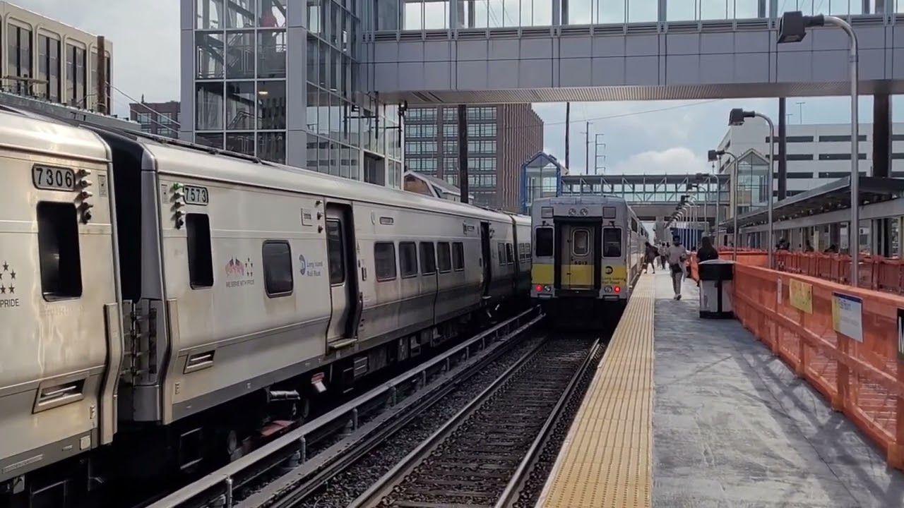 NYS Commuter Rails LIRR Oyster Bay Train 502 at Mineola Track 1 YouTube
