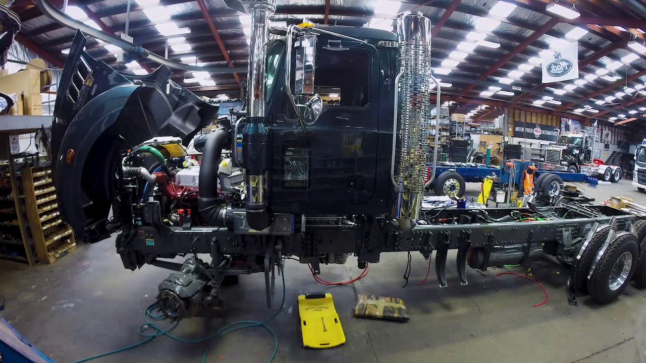 Mack Super-Liner 6x4 converted to 8x4