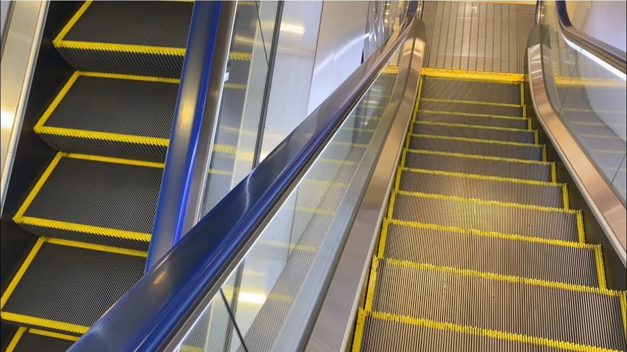 カリーノ宮崎  エスカレーター【逆走防止ブザー付き】