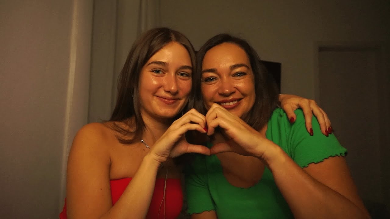 my Mom tries ASMR for the first time🤩