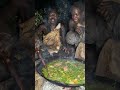 This Is What They Eat Today… Hadzabe Cooking Wild Vegetables 😲🌿”