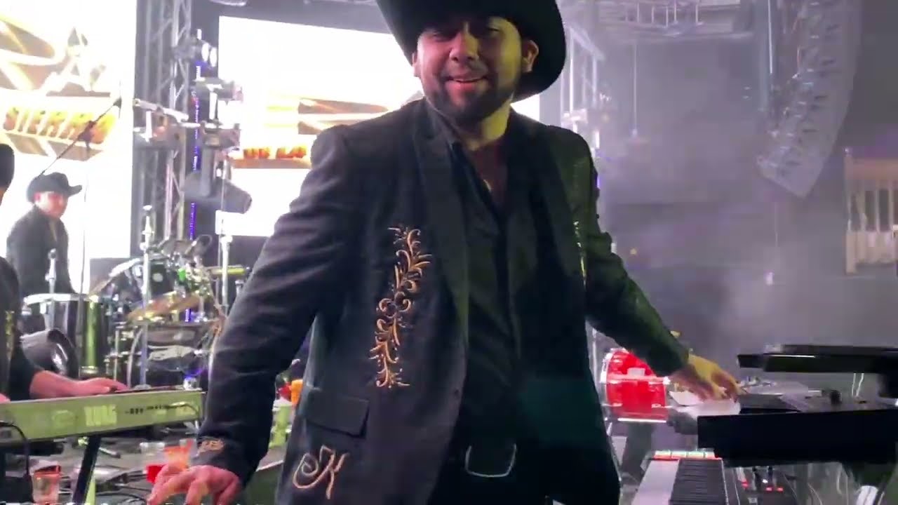 K Paz de la sierra - Volvere - En Vivo 2024