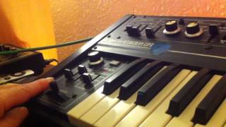Roland SH-09 Sequenced by MFB Step-64