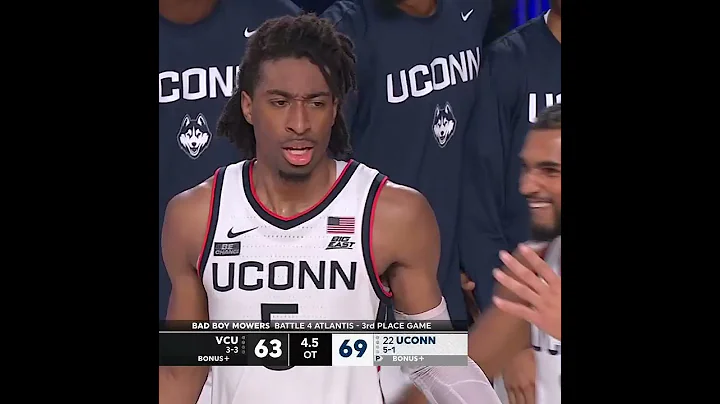 Isaiah Whaley headbutts stanchion in UConn win  | ...