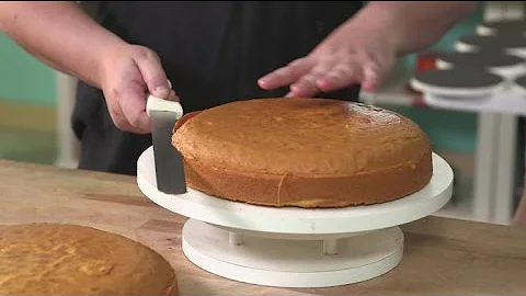 How to Cut a Perfect Cake with Duff Goldman | Real...