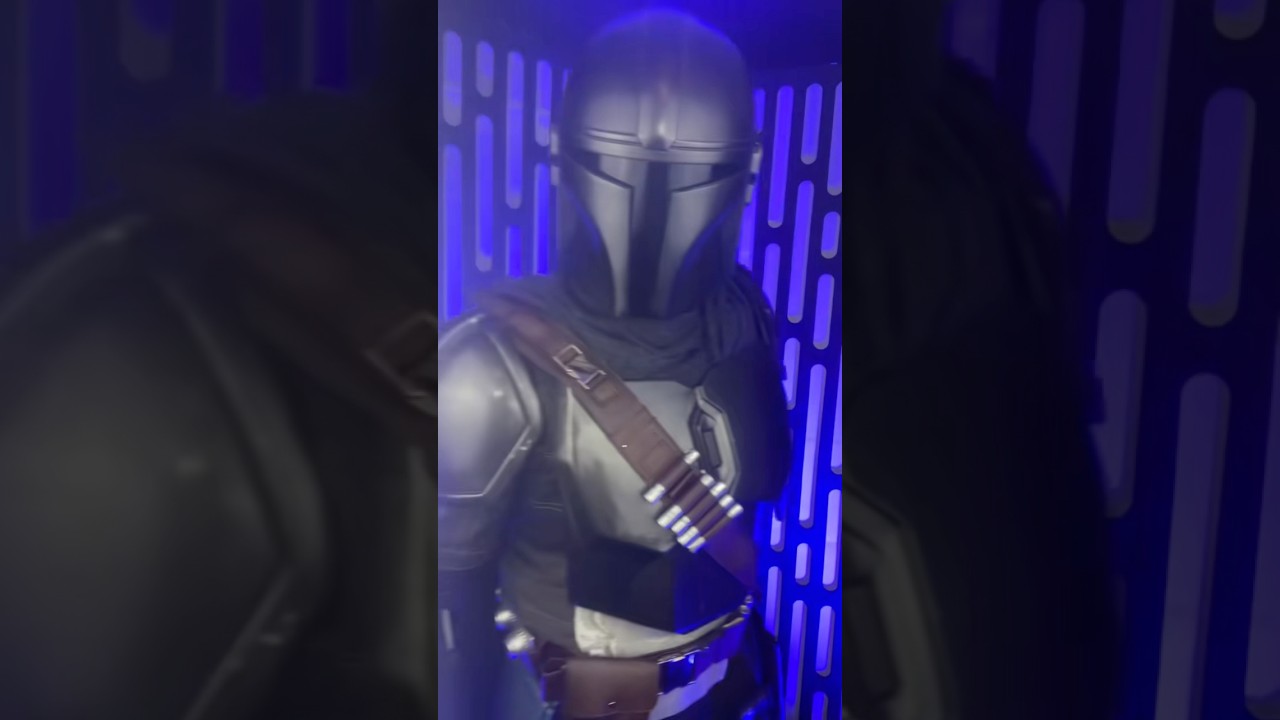Mandalorian Cosplay. Mando Monday