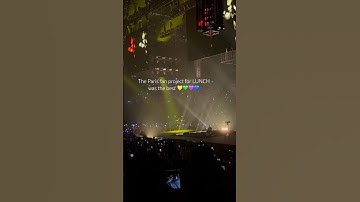 Billie Eilish was surprised by an amazing fan project in Paris during LUNCH #hitmehardandsofttour ✨